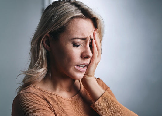 woman-experiencing-anxiety-symptoms